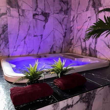 Marbella Logement Privatif -Jacuzzi-Sauna لا فاليت دو فار المظهر الخارجي الصورة